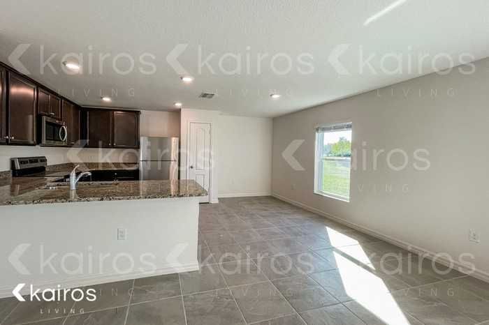 8523 Indian Laurel Ln - Photo 7 of 17