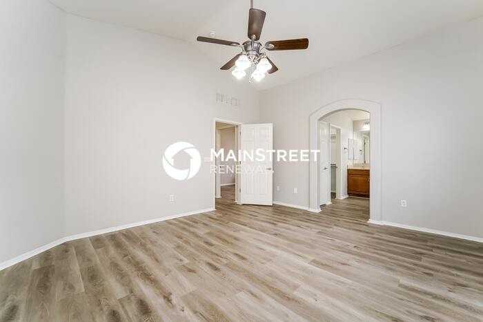 10548 S Sean Dr - Photo 5 of 16