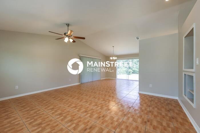 4715 4th St W - Photo 4 of 16