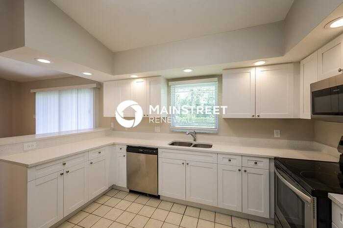 4715 4th St W - Photo 5 of 16