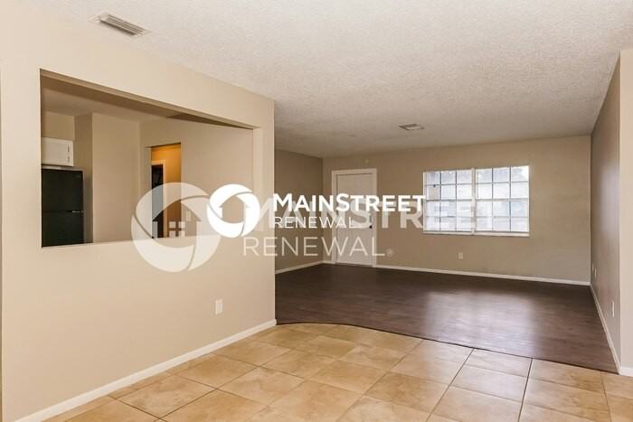 890 Cynthia Dr - Photo 4 of 16