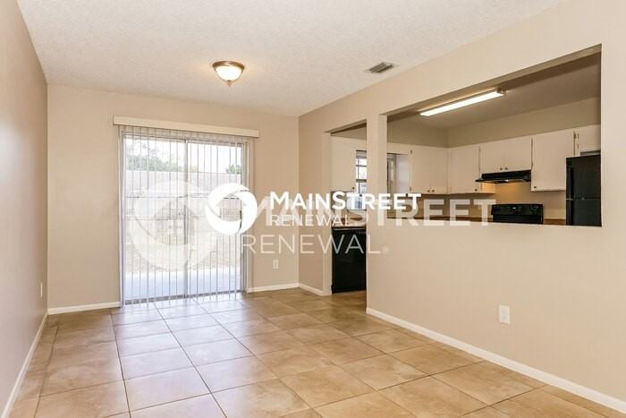 890 Cynthia Dr - Photo 5 of 16