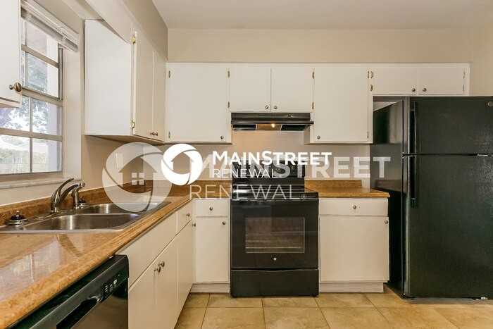 890 Cynthia Dr - Photo 7 of 16