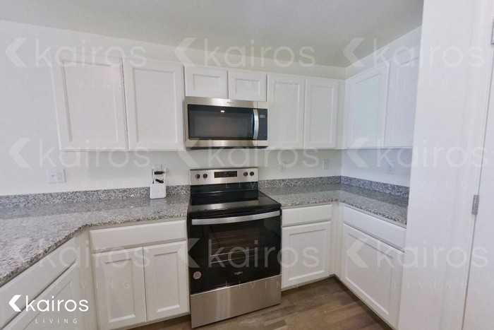 3024 Ne 1st Ave - Photo 7 of 21