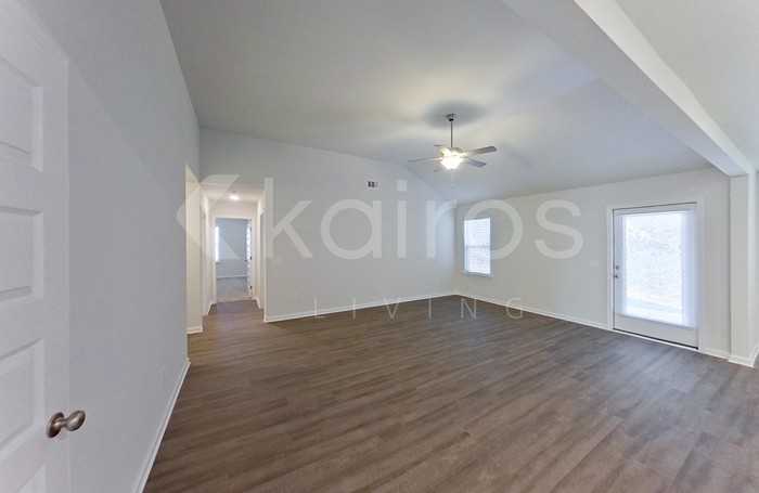 132 Western Red Cedar Dr - Photo 2 of 20