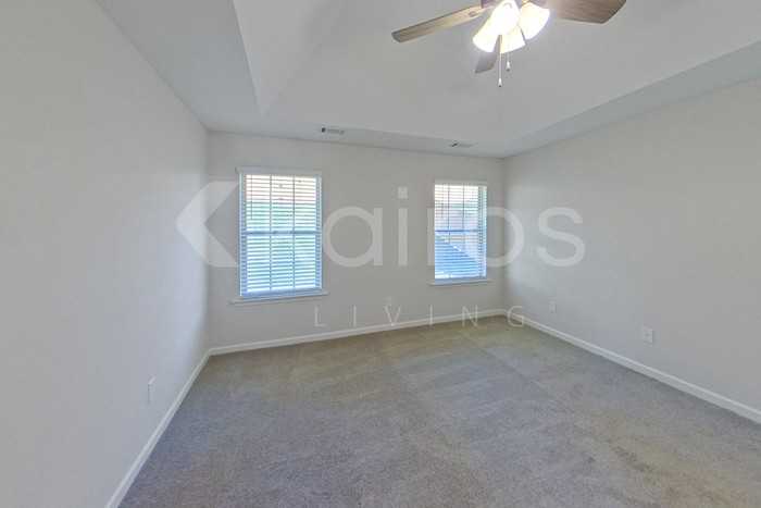 751 Park Ln - Photo 7 of 19