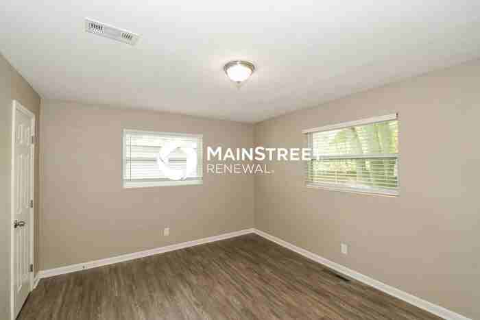 6260 Merrill Rd - Photo 7 of 16