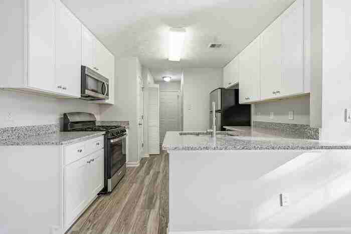 1442 Parkside Club Dr - Photo 4 of 29