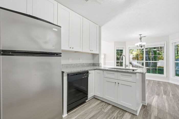 1442 Parkside Club Dr - Photo 5 of 29