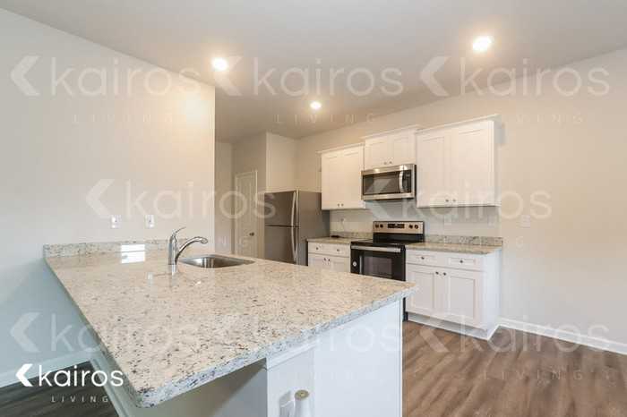 4000 Bridgewood Way - Photo 4 of 16