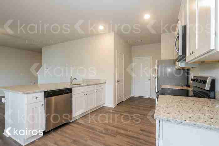 4000 Bridgewood Way - Photo 5 of 16