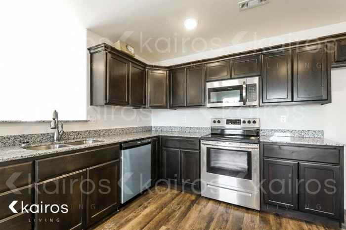 803 Granite Cir Sw - Photo 4 of 16