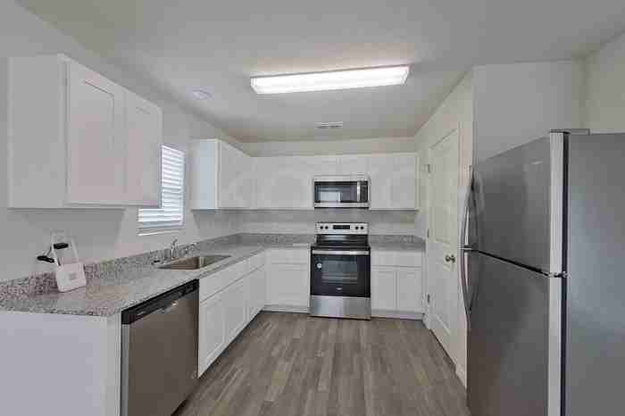 4669 Finland Ave - Photo 5 of 17