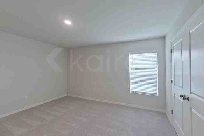 4669 Finland Ave - Photo 6 of 17