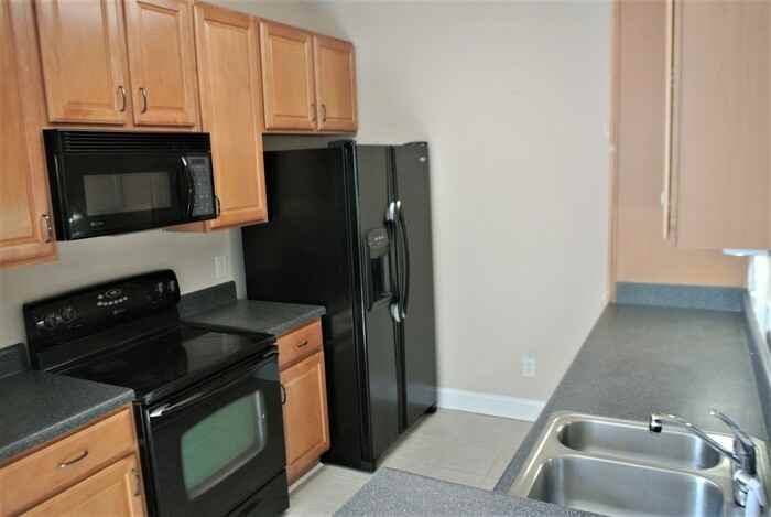 1621 Providence Glen Dr - Photo 4 of 12