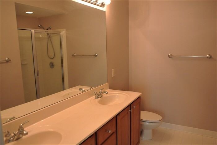 1621 Providence Glen Dr - Photo 7 of 12