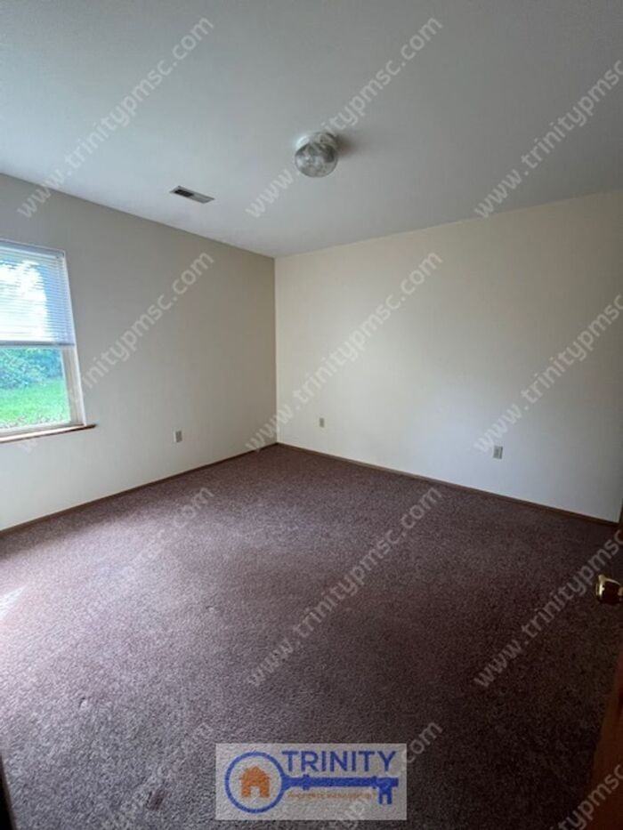 629 Jasmin Dr - Photo 2 of 7