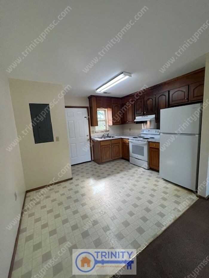 629 Jasmin Dr - Photo 4 of 7