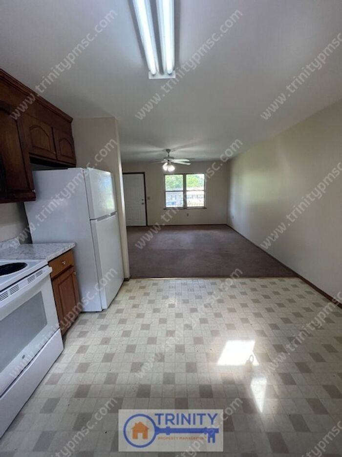 629 Jasmin Dr - Photo 5 of 7