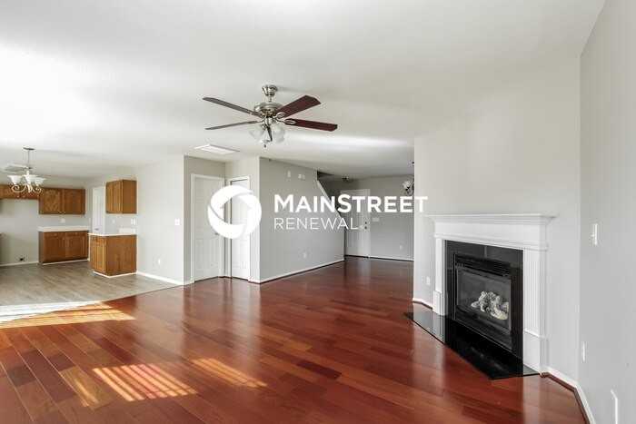 3138 Buckleigh Dr - Photo 5 of 17