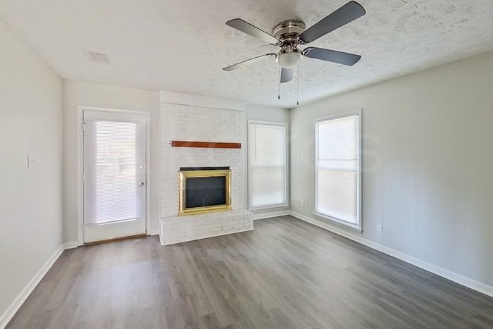 908 Inglewood Ln - Photo 2 of 26