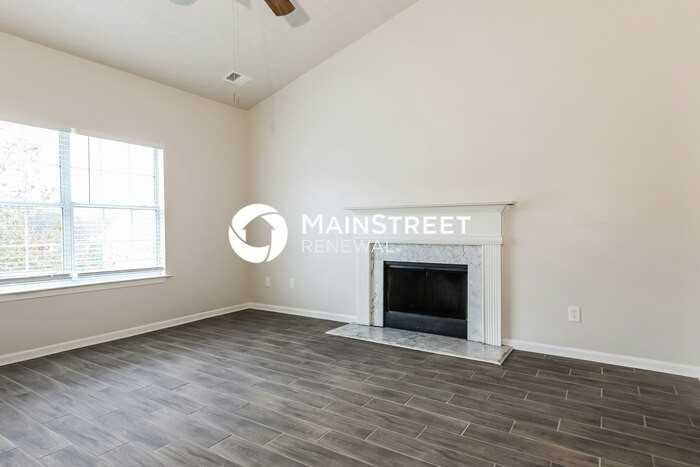 4407 Roche St - Photo 4 of 18