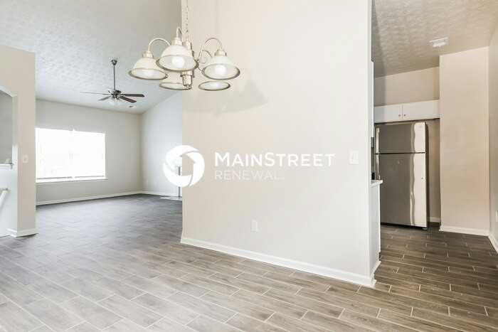 4407 Roche St - Photo 6 of 18