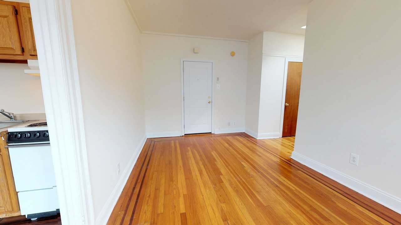 Royal Chester Apartments - Photo 2 of 50