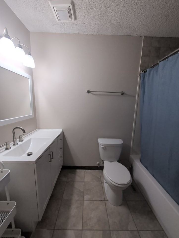 2605 Sw Osborn Rd - Photo 4 of 20