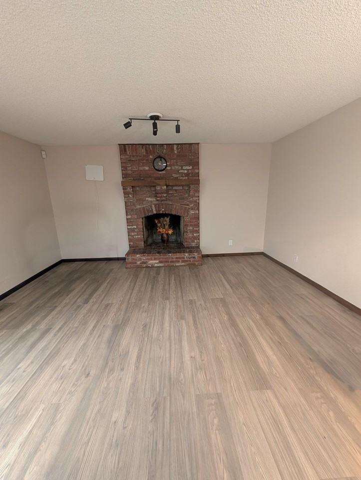2605 Sw Osborn Rd - Photo 7 of 20