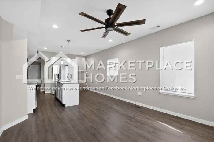 1013 Harlan St - Photo 4 of 28