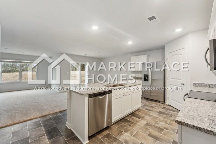 5331 Greenwood Rd - Photo 5 of 30