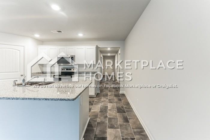 5331 Greenwood Rd - Photo 6 of 30