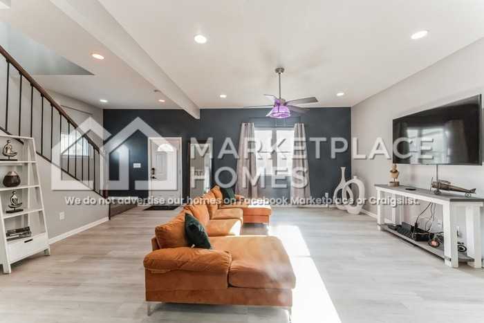 1917 N College Ave - Photo 7 of 27