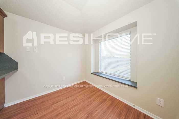 9212 S Bryant Ter - Photo 4 of 18