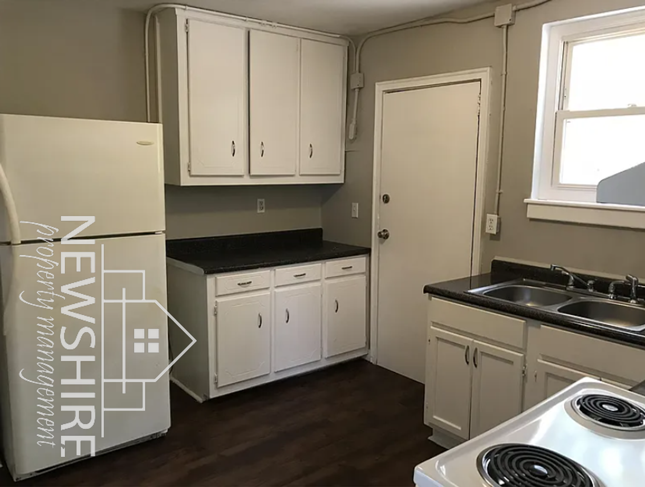 11 Ridgeway Dr - Photo 3 of 15