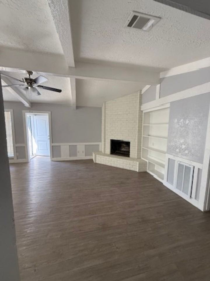 5218 Long Creek Ln - Photo 5 of 10