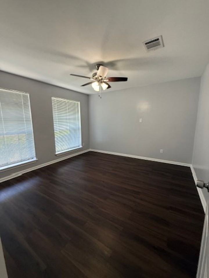 5218 Long Creek Ln - Photo 6 of 10