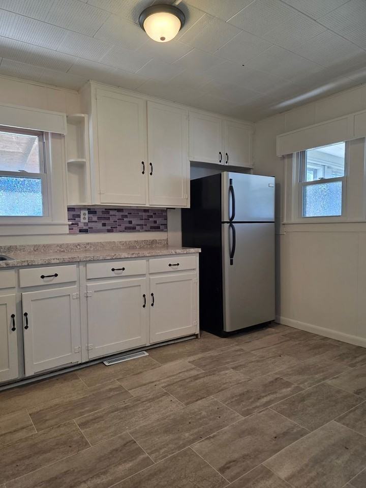 397 Upper Oakwood Ave - Photo 5 of 30