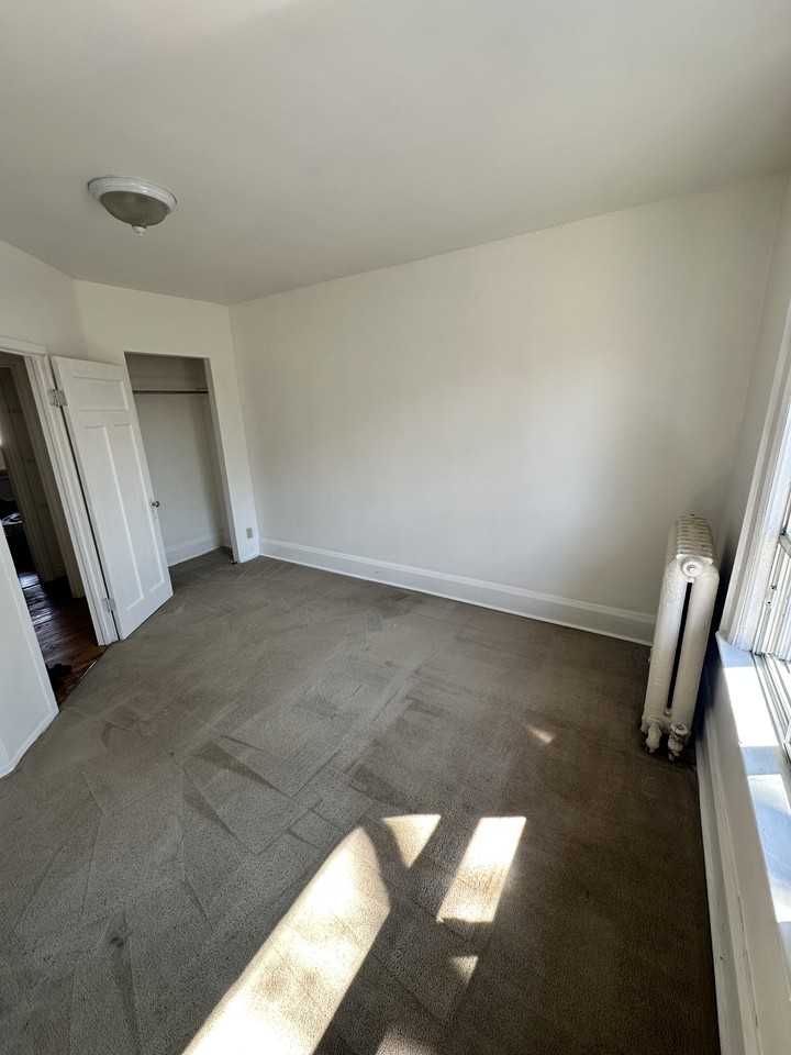 181 Parkside Drive #2 - Photo 3 of 16