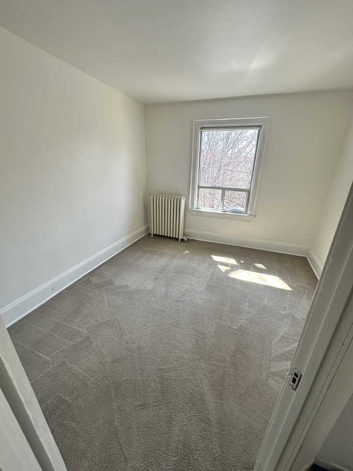 181 Parkside Drive #2 - Photo 2 of 16