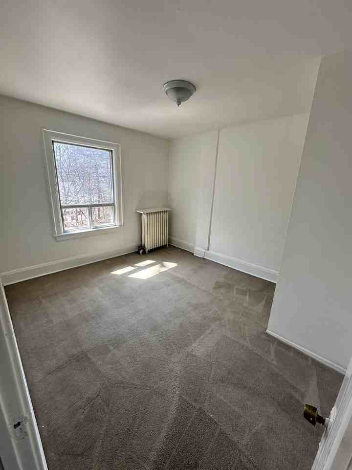 181 Parkside Drive #2 - Photo 5 of 16