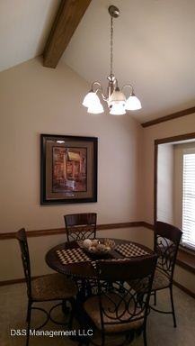 11804 Skyway Ave - Photo 3 of 12