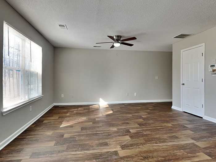 1230 Brookstone Rd - Photo 2 of 23