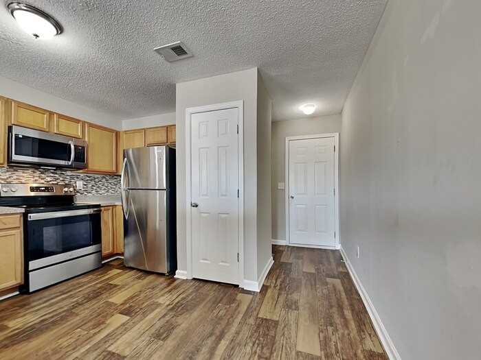 1230 Brookstone Rd - Photo 6 of 23