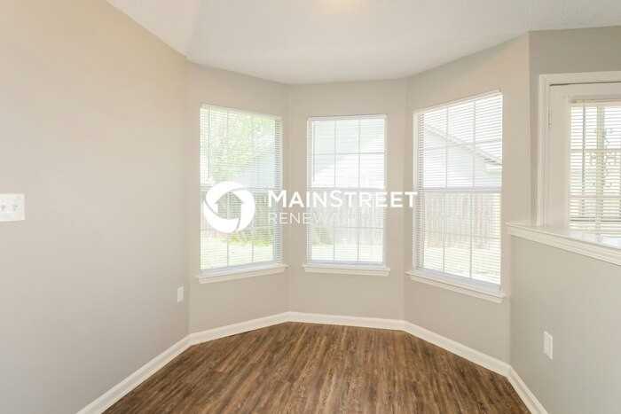 4333 Angarath Dr - Photo 7 of 17