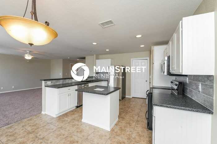 13872 Lilac St - Photo 6 of 15