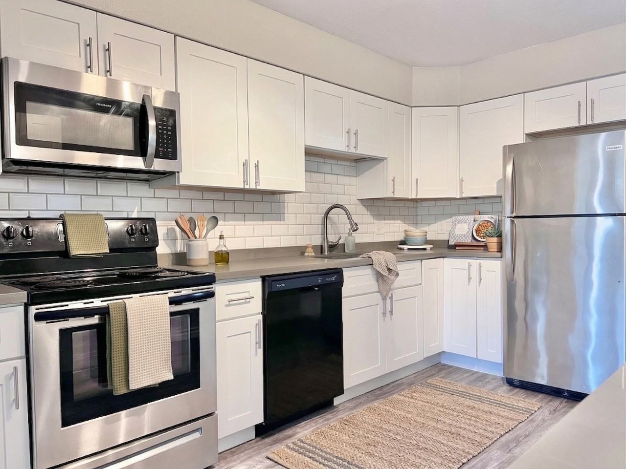 4760 N 28th St #24 - Photo 6 of 19