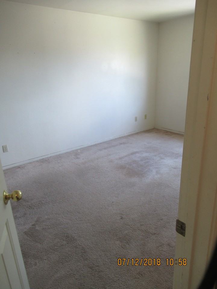 3931 Pheasant Dr #4 - Photo 3 of 5