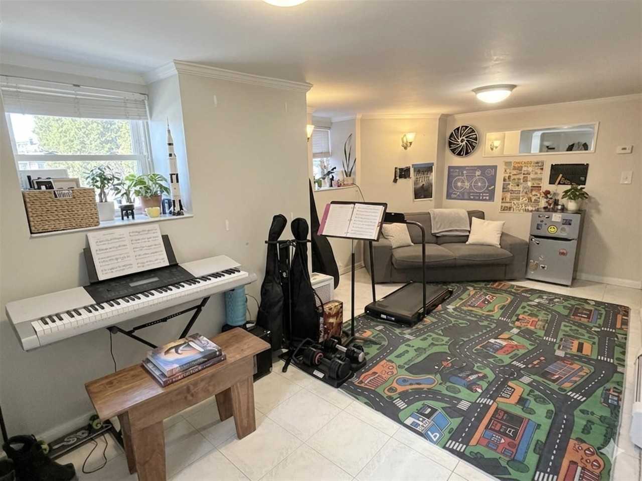 519 Main St #1 - Photo 3 of 22